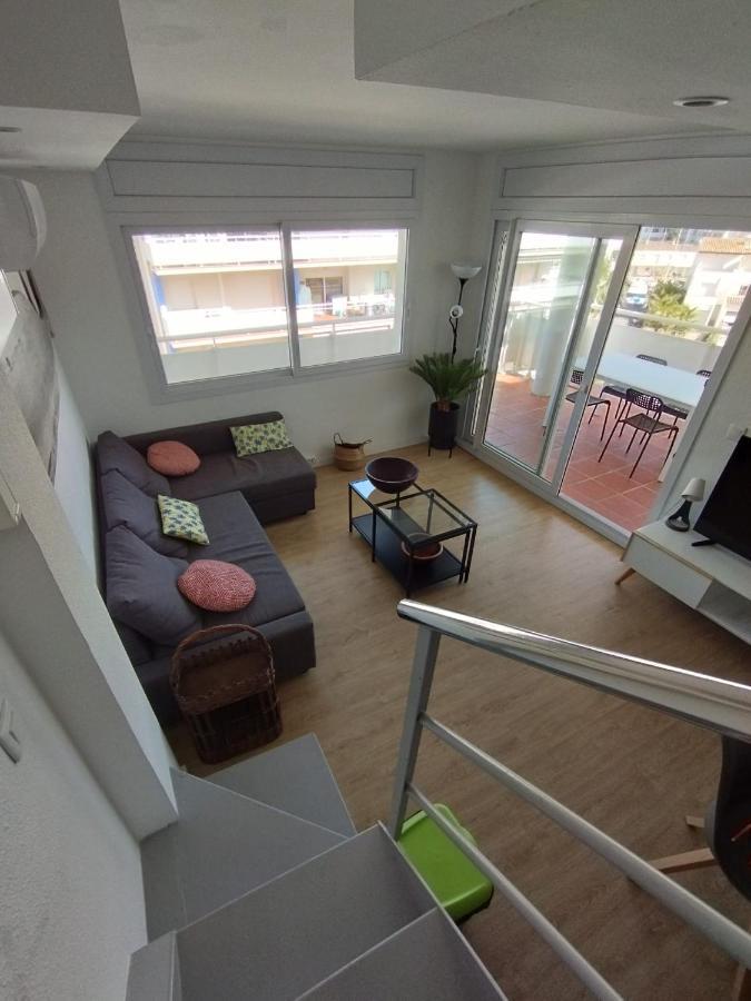 Atico Of 3 Rooms, Total 130M² Just For You With A 60 M² Terrace, Swimming Pool, Mountain And Marina View. 罗萨斯 外观 照片